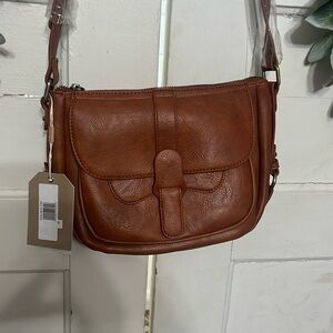 NWT Saddle Style Crossbody